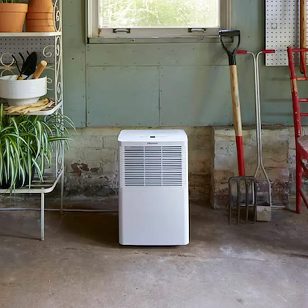 Hisense 25 -Pint 1 -Speed Dehumidifier, White (Factory Refurbished)