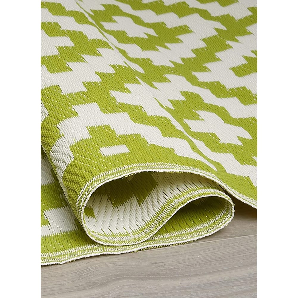 FH Home Reversible Outdoor Area Rug, 5' x 8', Aztec-Green/White