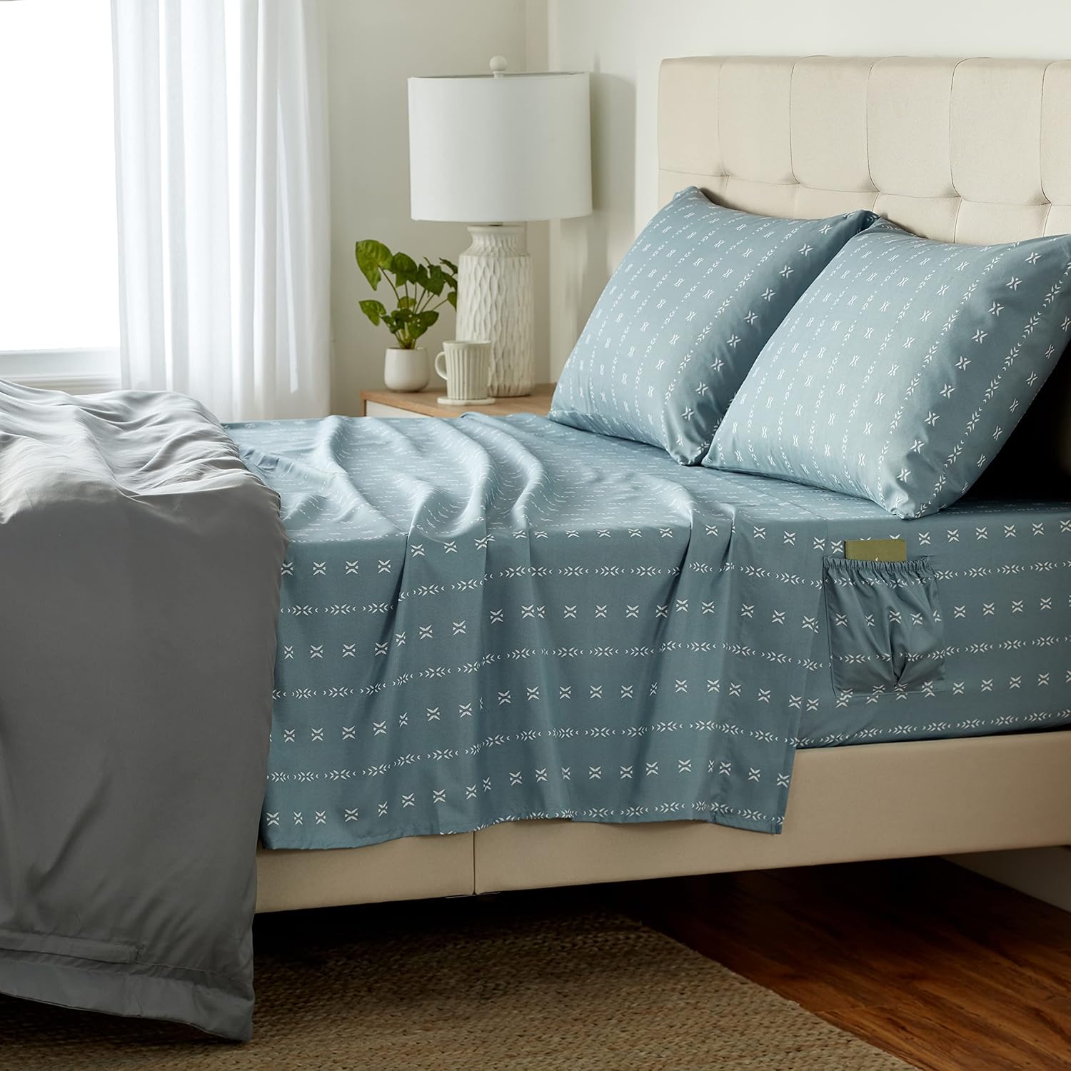 College Dorm Microfiber Sheet Set with Elastic Pockets, Queen, Tide Pool Simple Stripe