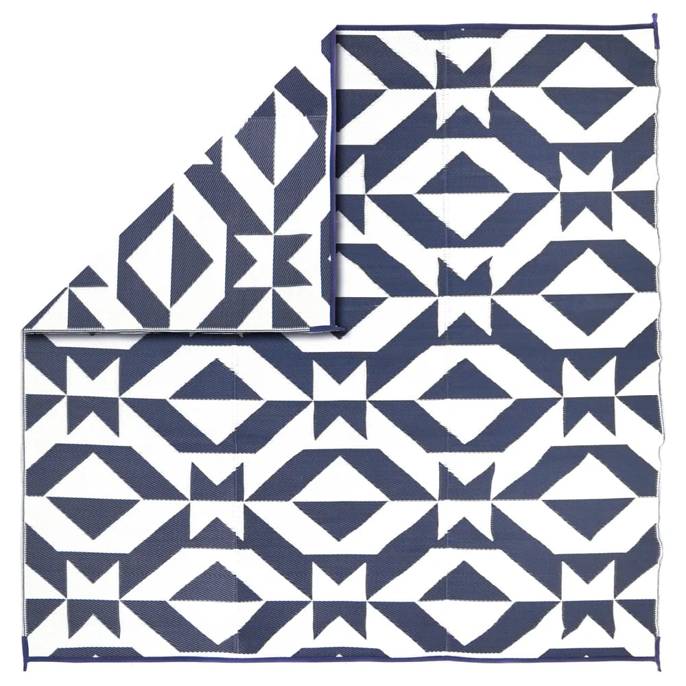 Aurora 9'x9' Reversible Patio Rug