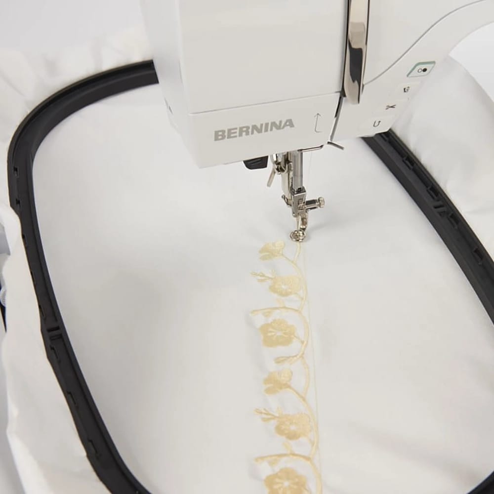 BERNINA B700 Embroidery Machine