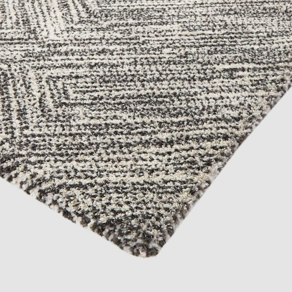 Opulence 3' x 5' Area Rug