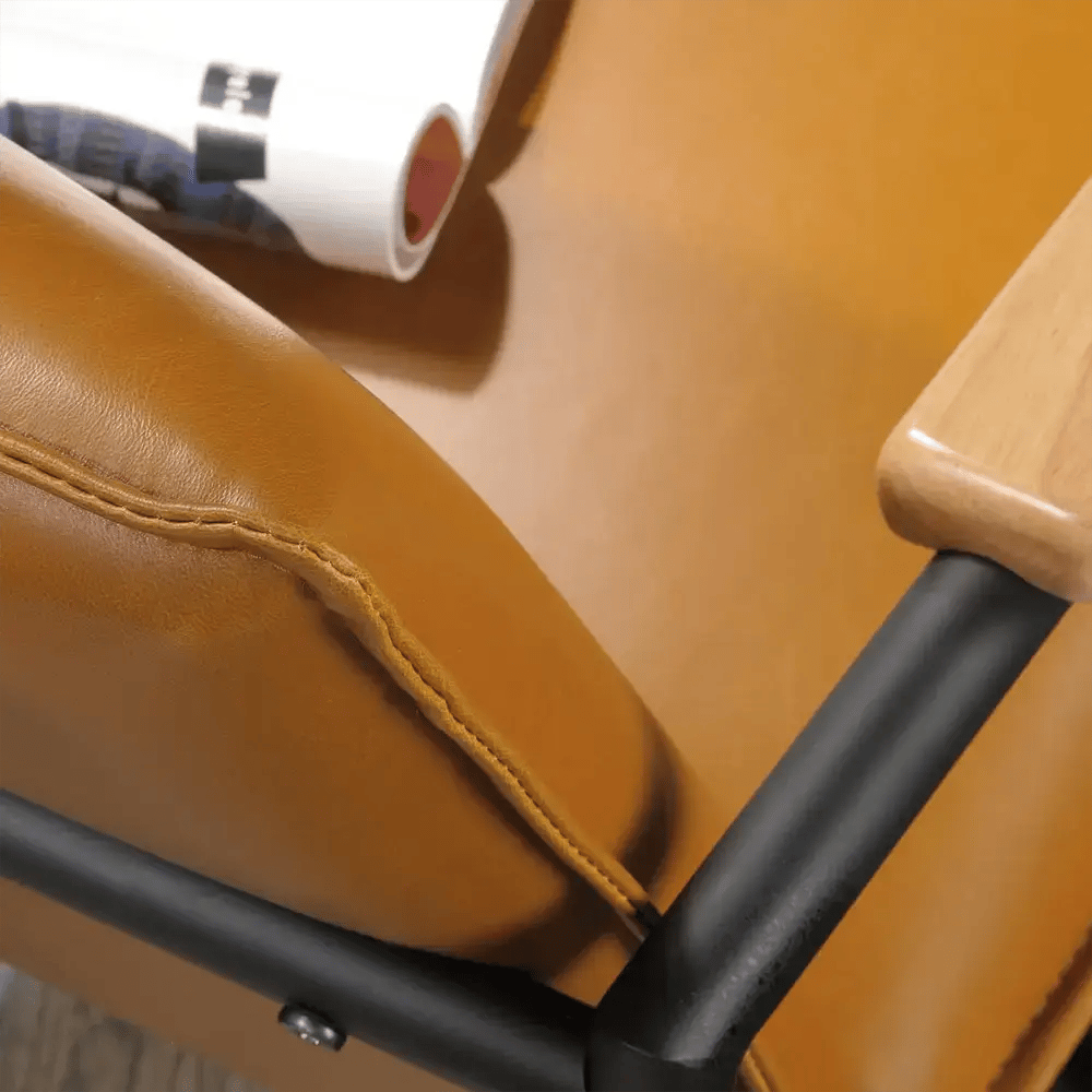 Sauder Vista Key Lounge Chair, Camel/Black