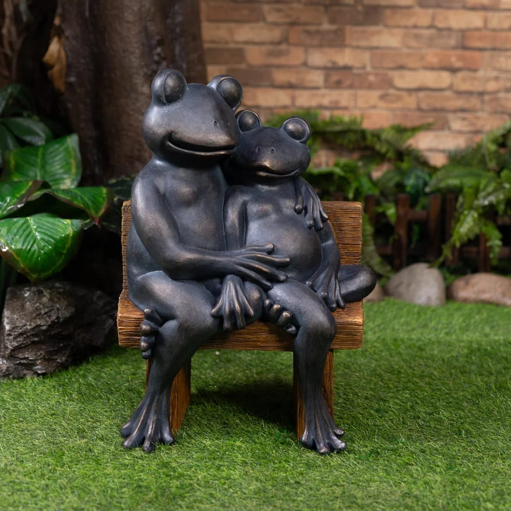 29" Hugging Frogs Garden Statue