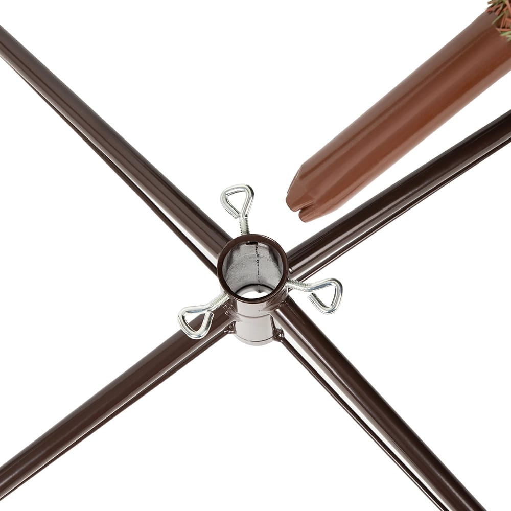 Famous Brand 9' Pre-Lit Carolina Pine Tree