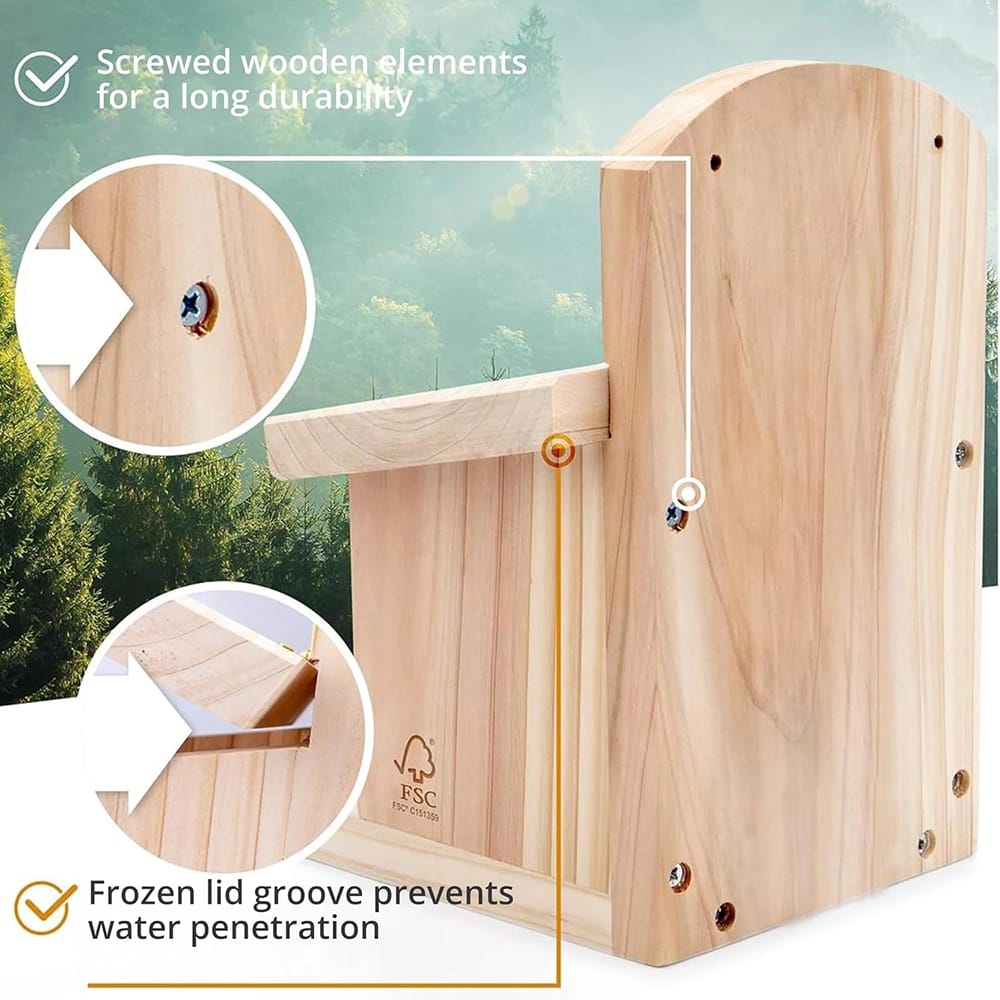 Wildtier Herz Wood Squirrel Feeding House