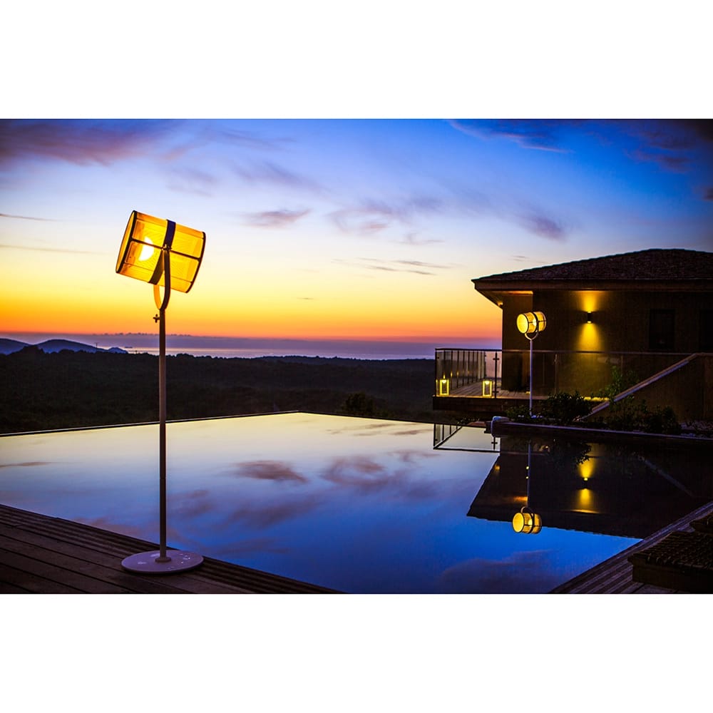 Seaside Casual La Lampe Aluminum Solar Paris, Charbon
