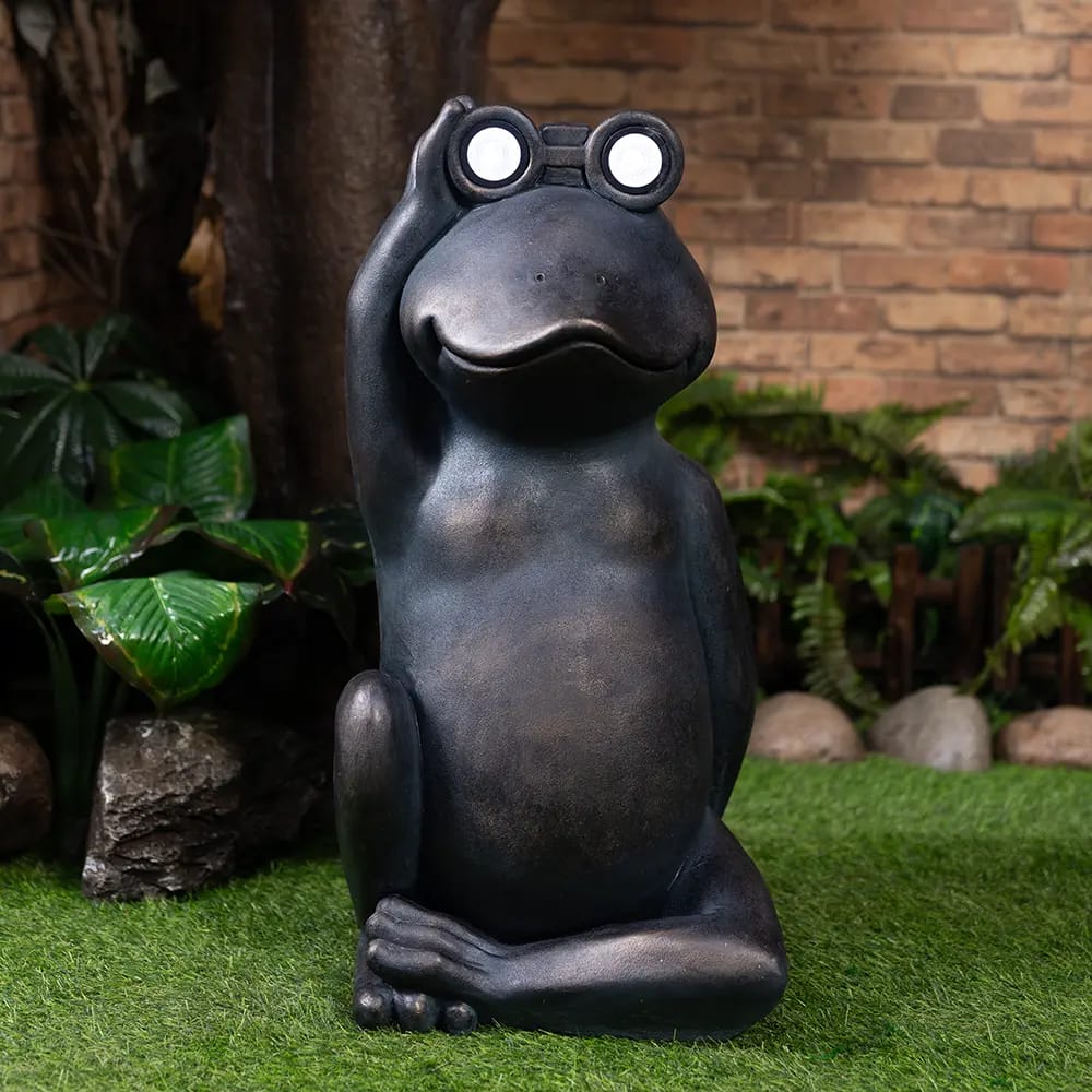 32" Sitting Frog Solar Garden Statue