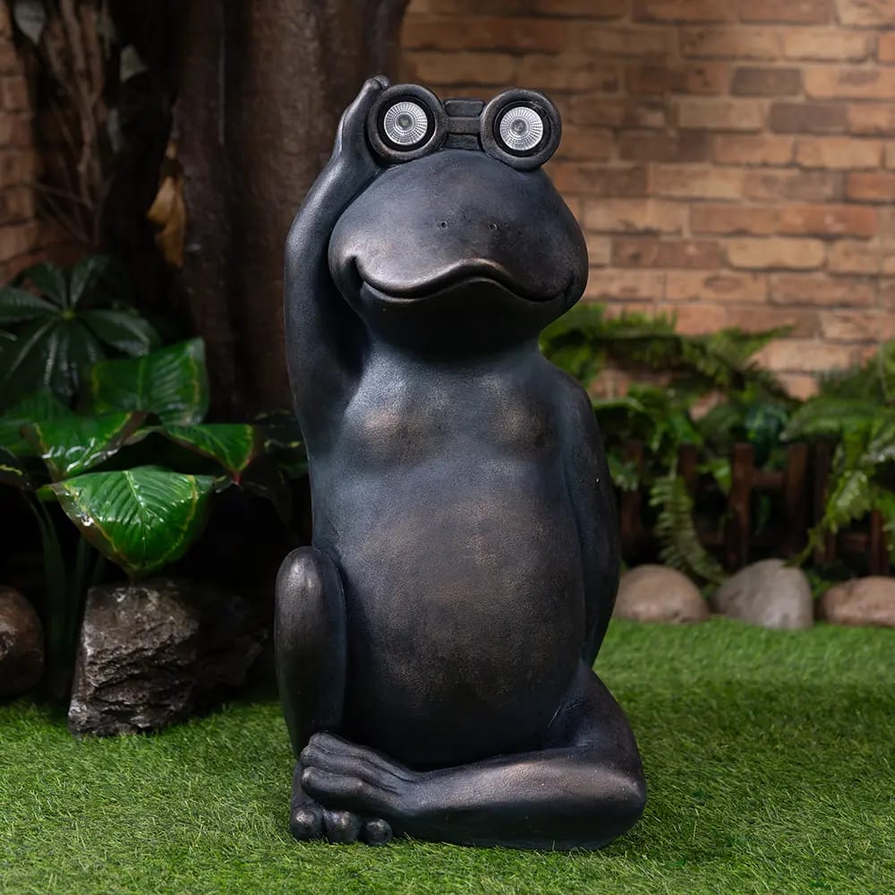 32" Sitting Frog Solar Garden Statue