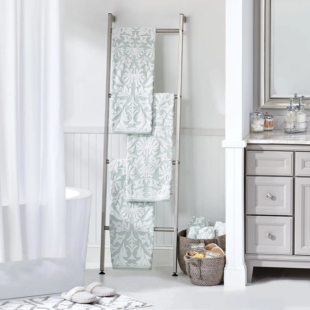 mDesign Freestanding Blanket and Towel Ladder, White