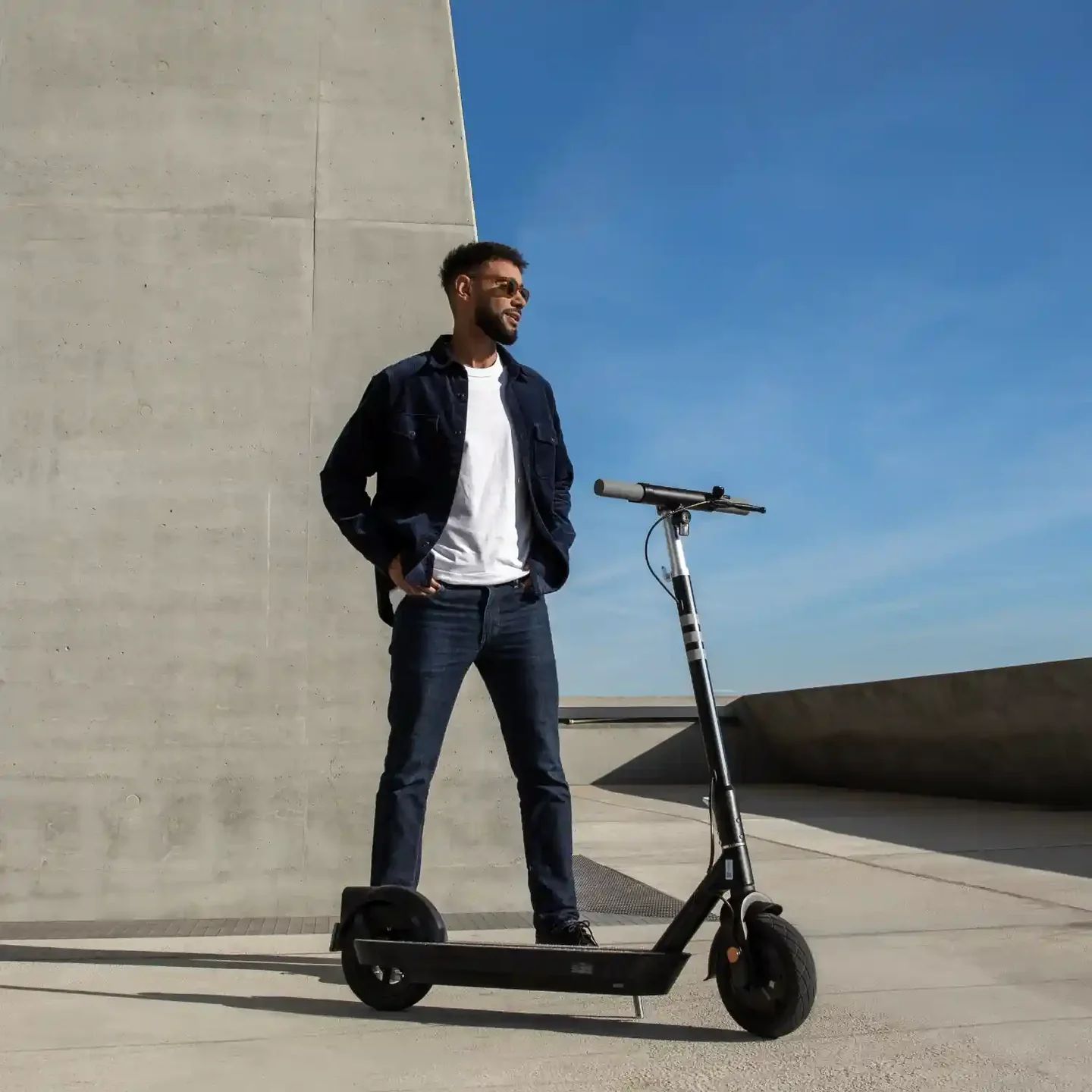Okai Neon Pro Foldable Electric Scooter, Black